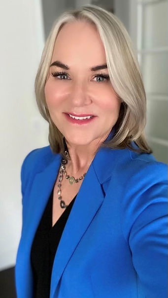 Kelly McDonald Headshot.jpg